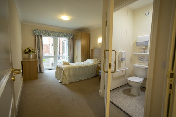 Southampton - SO19 9FF